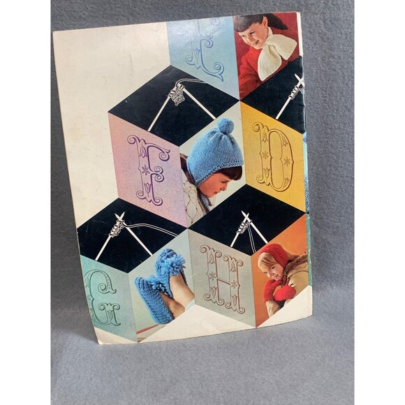 Bernat Learn To Knit Book No. 127 Vintage 1960s Knitting Patterns Booklet - Picture 2 of 2